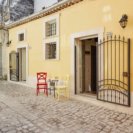 Les Petites Maisons D'Elise Scicli Buitenkant foto