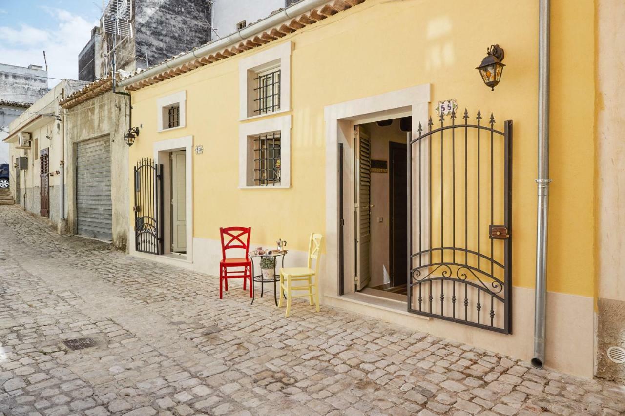 Les Petites Maisons D'Elise Scicli Buitenkant foto